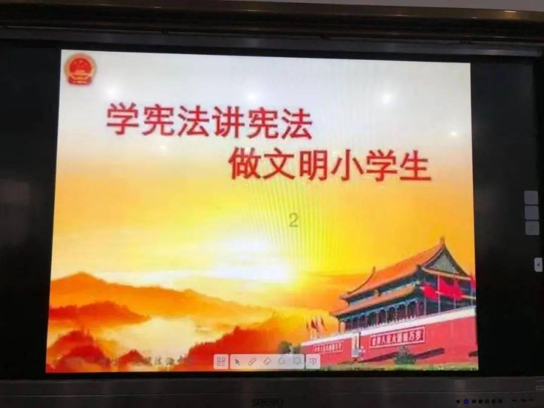 现代女孩的衣柜
